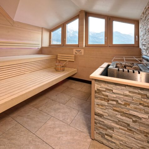 Alphotel-Innsbruck-Tirol-Panoramasauna-finnische-Sauna