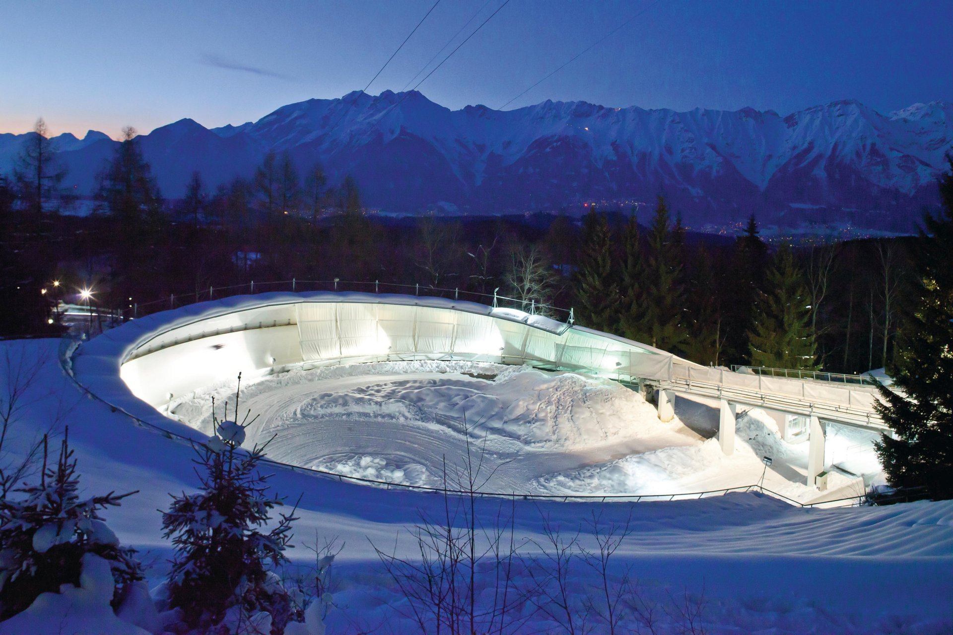 Hotel-Bon-Alpina-Innsbruck-Igls-3SterneHotel-gutequalitaet-superpreisleistung-wellnessbereich-bobbahnnacht