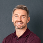 dsffg Mann besucht das Alphotel in Innsbruck